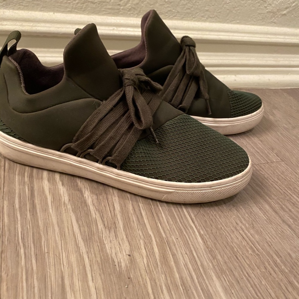 Steve Madden sneakers